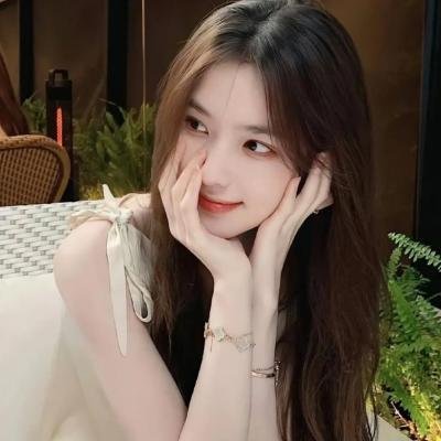 隔楼女孩:我们之间的层距
